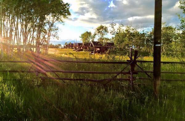 Flying U Ranch Hotel Seventy Mile House ภายนอก รูปภาพ
