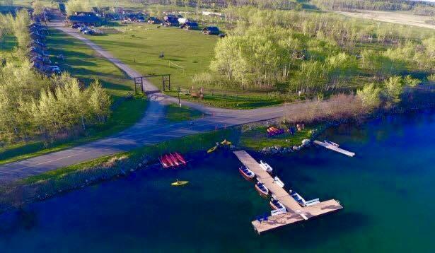 Flying U Ranch Hotel Seventy Mile House ภายนอก รูปภาพ